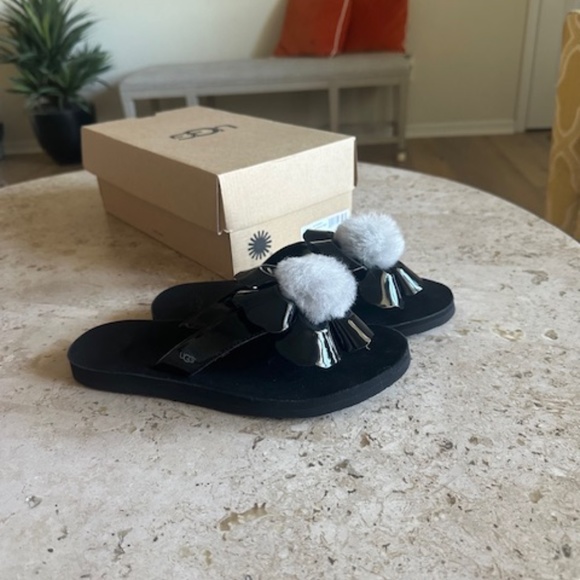 UGG BLACK size 7 Poppy NWOT  never worn - Picture 4 of 7